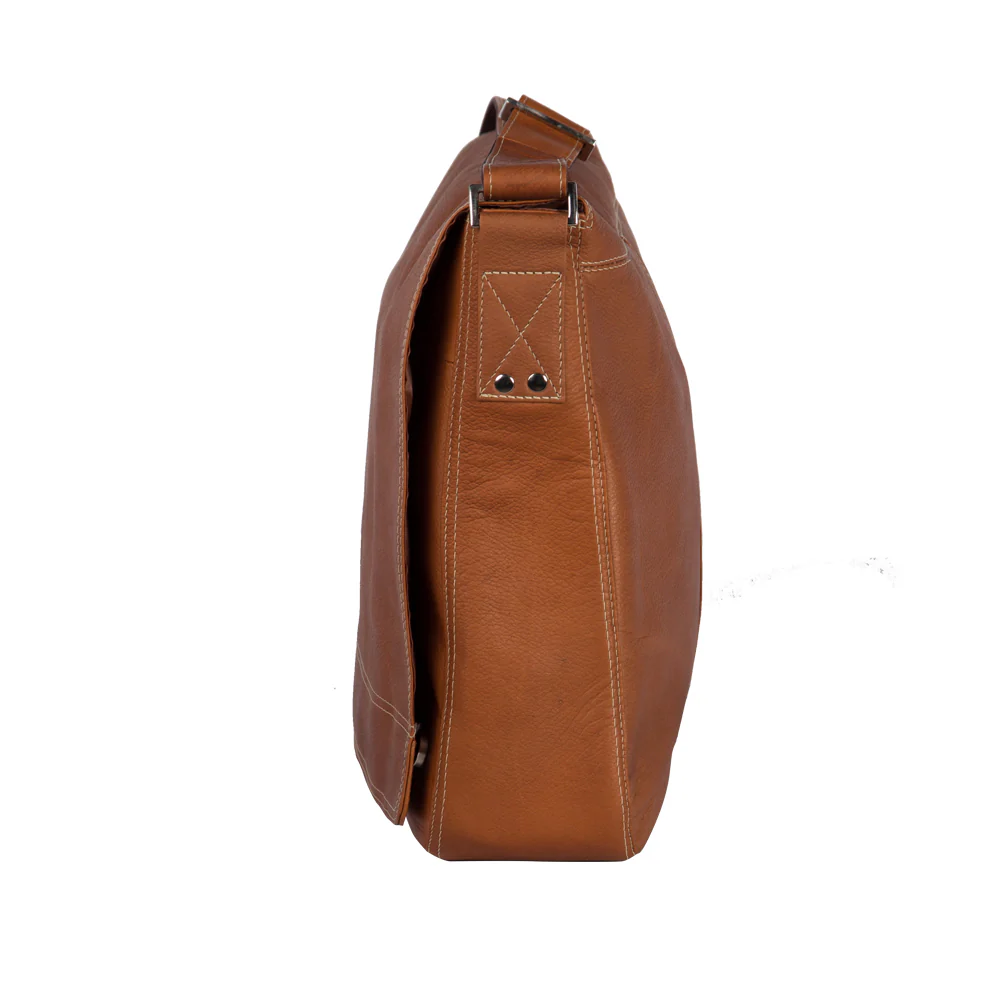 Soledad Messenger Bag - Image 9